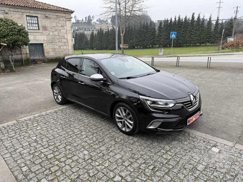 Usado Renault Mégane IV 110 HP (80 kW) 2017 Preto