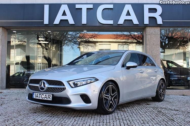 Usado Mercedes A180 Progressive 116 HP (85 kW) 2018 Cinza Sedan