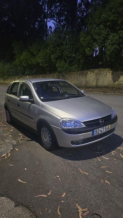 Usado 2001 Opel Corsa Sedan | € 1.750 (Bom preço) - Imagem 1/4