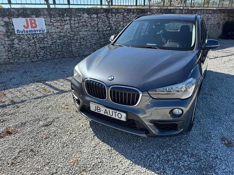Usado BMW X1 Sport Line 150 HP (110 kW) 2015 Cinza SUV