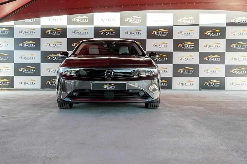 Usado Opel Astra Elegance 131 HP (96 kW) 2023 Cinzento Citadino