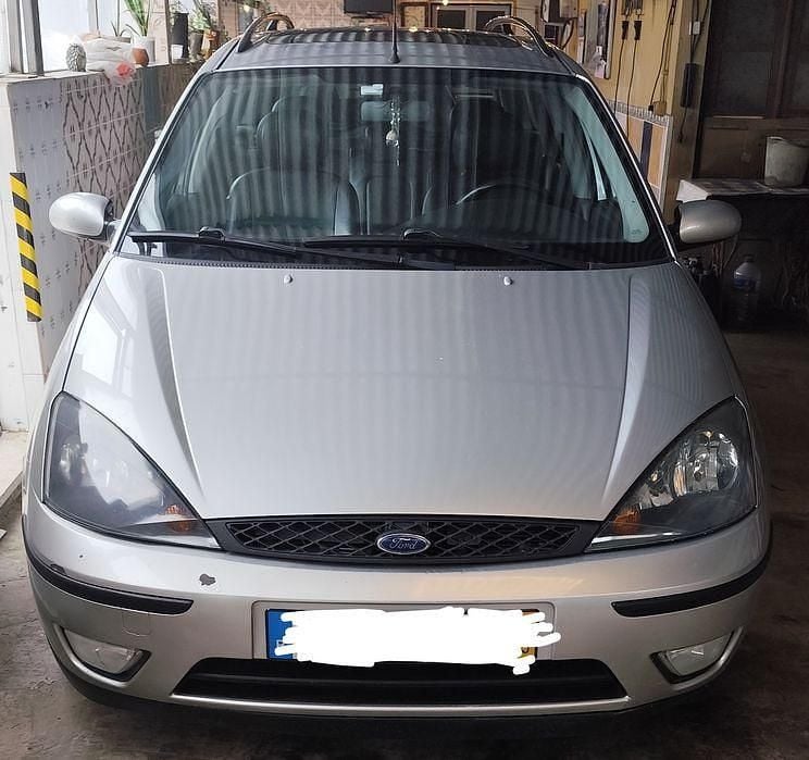 Usado Ford Focus Ghia 115 HP (84 kW) 2003 Sedan