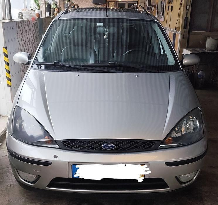 Usado 2003 Ford Focus Ghia Sedan | € 3.000 (Preço elevado) - Imagem 1/4