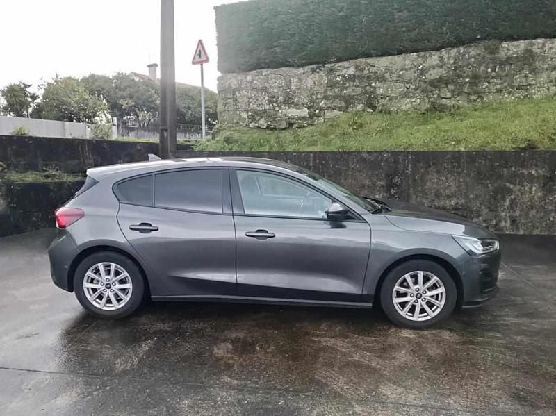 Usado Ford Focus 125 HP (91 kW) 2022 Cinzento Citadino