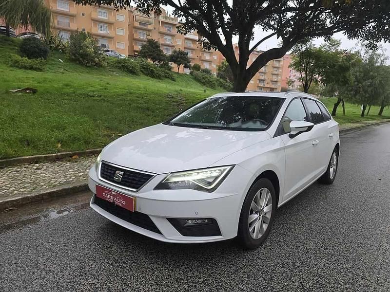 Usado Seat Leon ST 115 HP (84 kW) 2018 Branco Carrinha