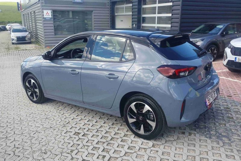 Usado Opel Corsa-e 114 kW (156 HP) 2024 Cinzento Citadino