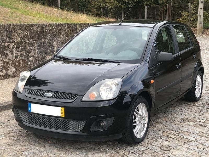 Usado 2007 Ford Fiesta Sedan | € 3.950 - Imagem 1/4