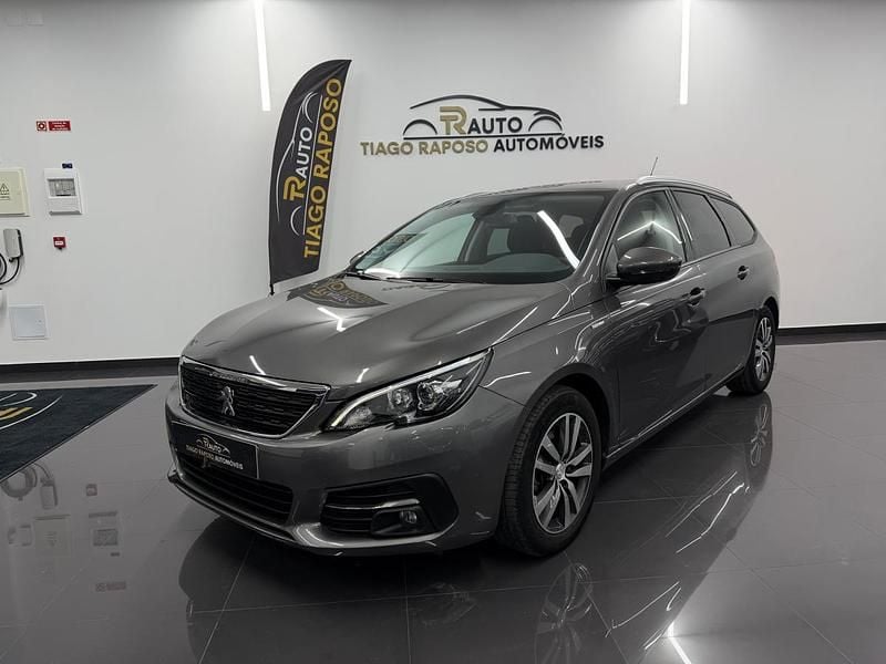 Usado Peugeot 308 SW 130 HP (95 kW) 2021 Cinzento Carrinha