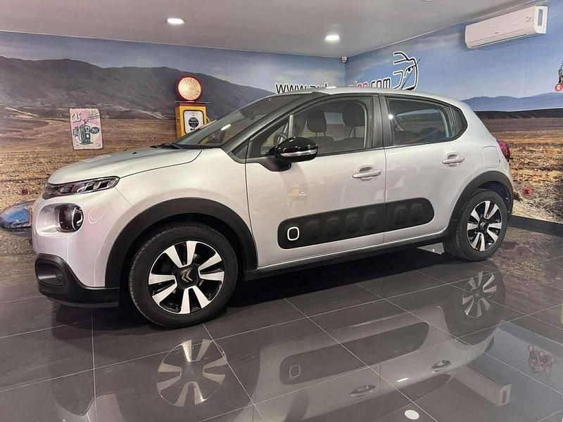 Cinza Usado 2017 Citroën C3 Feel Citadino | € 10.500 (Preço justo) - Imagem 1/4