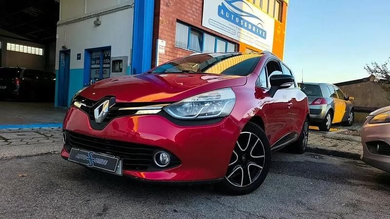 Outra Usado 2014 Renault Clio GrandTour Luxe Carrinha | € 8.900 (Bom preço) - Imagem 1/4