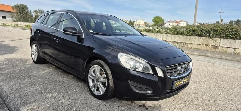 Preto Usado 2012 Volvo V60 Momentum Carrinha | € 10.750 (Preço justo) - Imagem 1/4