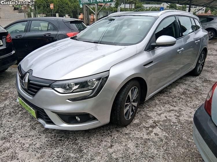 Usado Renault Mégane IV Zen 105 HP (77 kW) 2017 Cinza