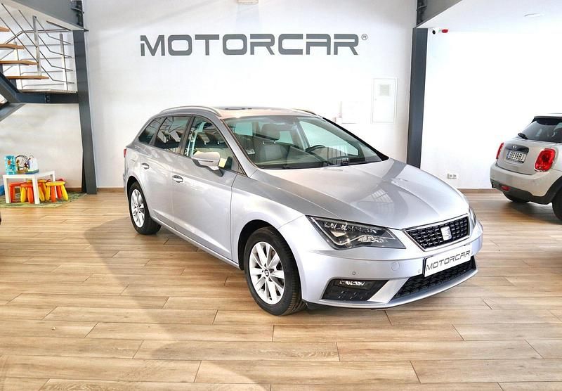 Usado Seat Leon Style 115 HP (84 kW) 2020 Cinza Carrinha