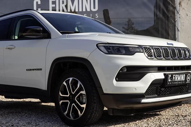 Usado Jeep Compass Limited 190 HP (139 kW) 2022 Branco SUV