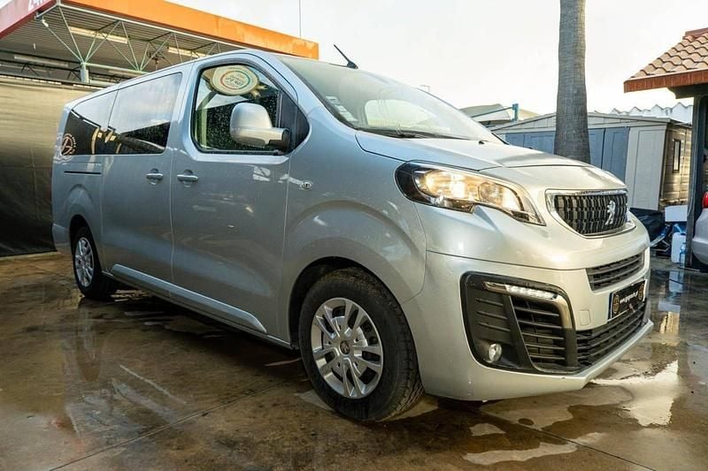 Cinzento Usado 2019 Peugeot Traveller Monovolume | € 27.900 (Caro) - Imagem 1/4
