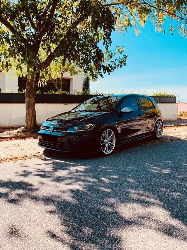 Preto Usado 2018 VW Golf VII R Citadino | € 34.000 (Caro) - Imagem 1/4