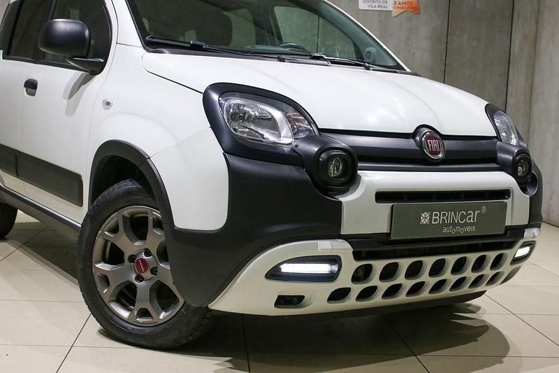 Usado Fiat Panda Cross Cross 70 HP (51 kW) 2022 Branco Citadino