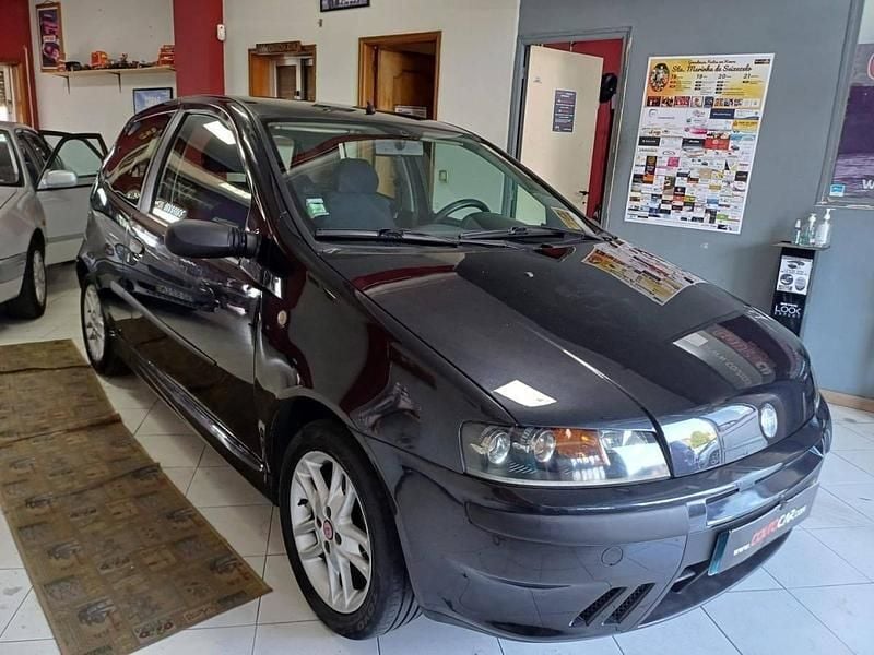 Preto Usado 2003 Fiat Punto Citadino | € 2.499 (Preço justo) - Imagem 1/4