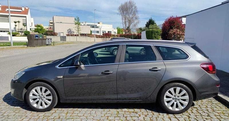 Usado 2011 Opel Astra Sedan | € 6.490 (Preço justo) - Imagem 1/4