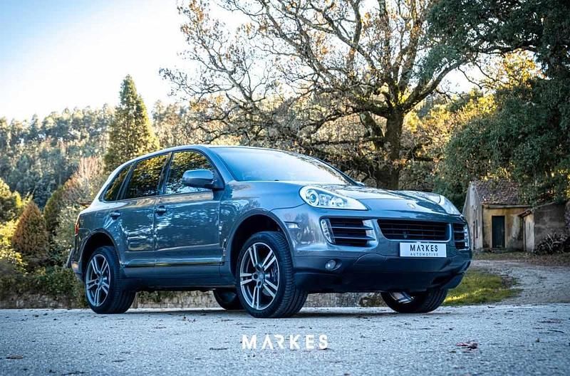 Cinzento Usado 2008 Porsche Cayenne SUV | € 24.750 - Imagem 1/4