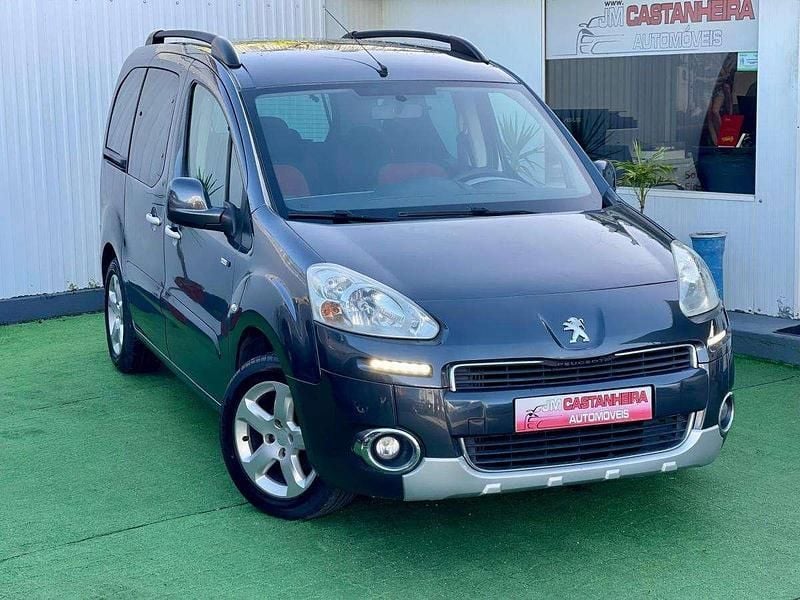Cinza Usado 2014 Peugeot Partner Monovolume | € 12.500 - Imagem 1/4