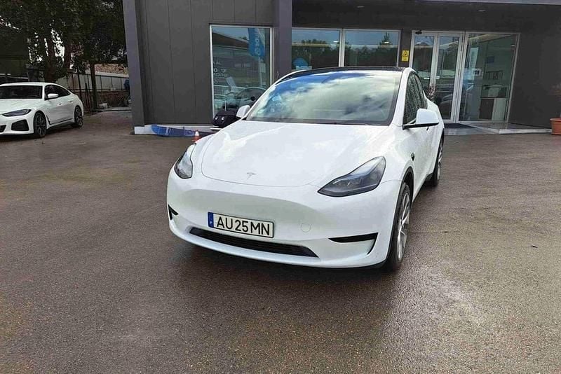Branco Usado 2022 Tesla Model Y RWD SUV | € 32.490 (Bom preço) - Imagem 1/4