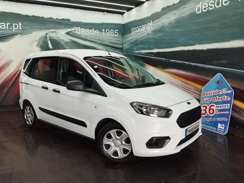 Usado Ford Tourneo Courier 100 HP (73 kW) 2019 Branco Monovolume