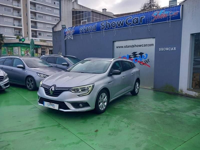 Cinzento Usado 2020 Renault Mégane IV Carrinha | € 13.990 (Preço justo) - Imagem 1/4