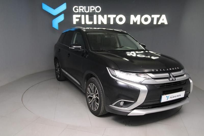 Preto Usado 2018 Mitsubishi Outlander Intense SUV | € 22.290 (Preço justo) - Imagem 1/1