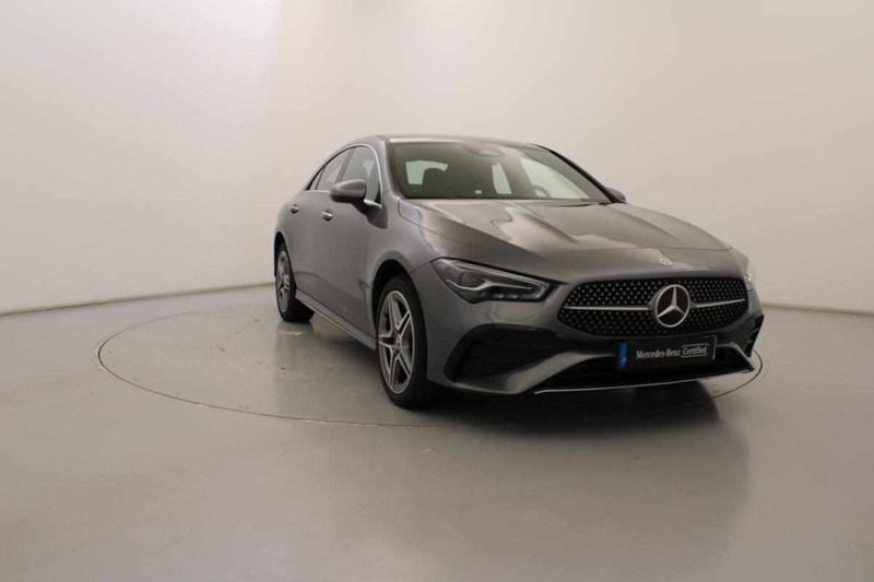 Cinzento Usado 2024 Mercedes CLA250 Sedan | € 44.490 - Imagem 1/4
