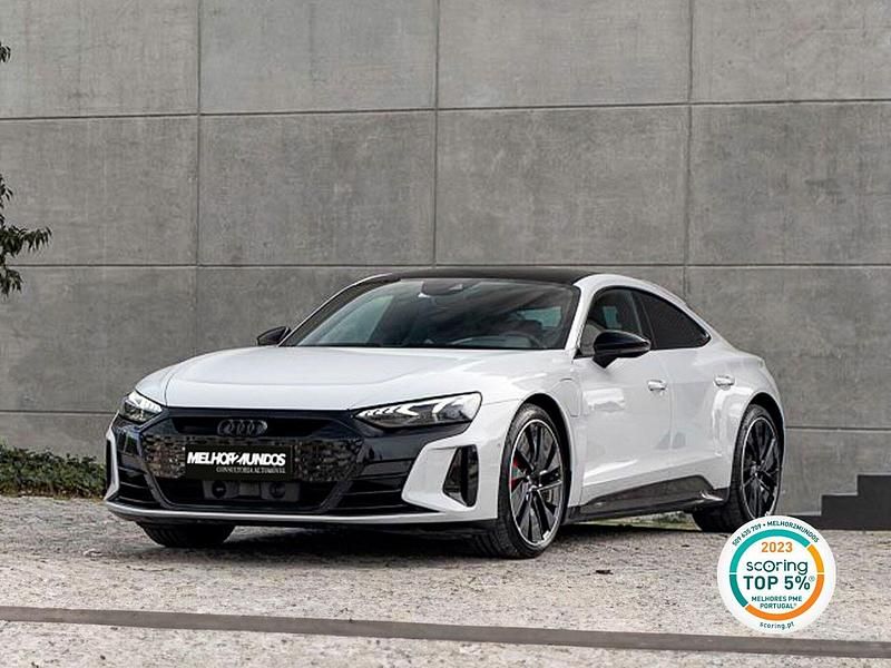 Branco Usado 2021 Audi e-tron GT quattro Sedan | € 49.990 - Imagem 1/4
