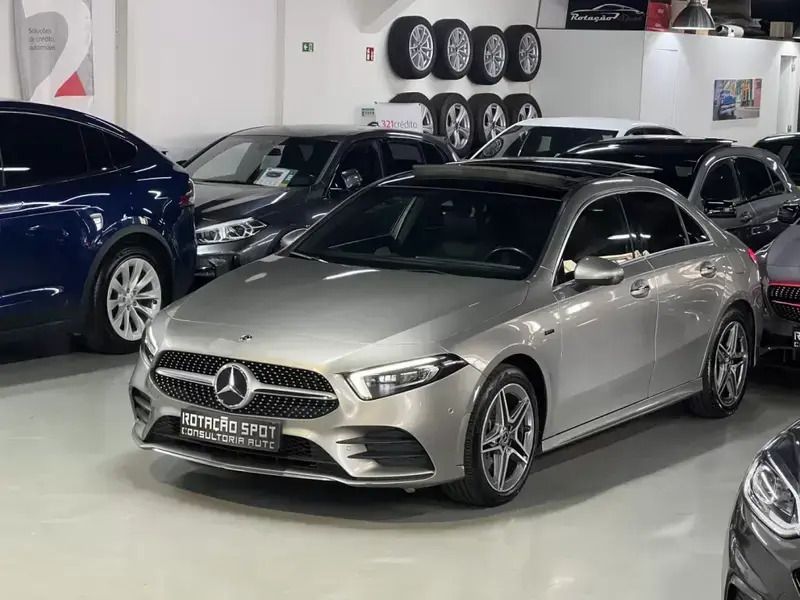 Cinzento Usado 2020 Mercedes A250 AMG Sedan | € 28.990 (Preço justo) - Imagem 1/4