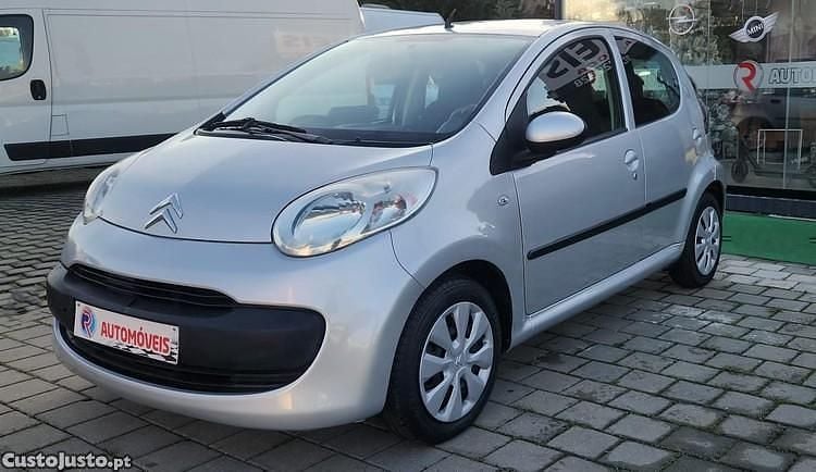 Cinza Usado 2008 Citroën C1 Citadino | € 5.990 (Caro) - Imagem 1/1