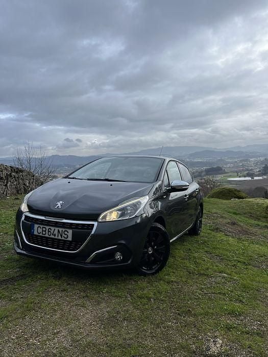 Usado Peugeot 208 82 HP (60 kW) 2015 Citadino