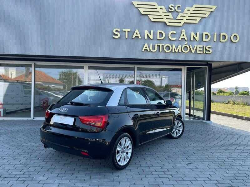 Usado Audi A1 Sportback 105 HP (77 kW) 2014 Preto Citadino