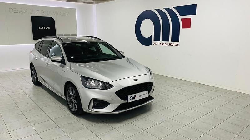 Cinza Usado 2019 Ford Focus ST-Line Carrinha | € 14.599 (Preço justo) - Imagem 1/4