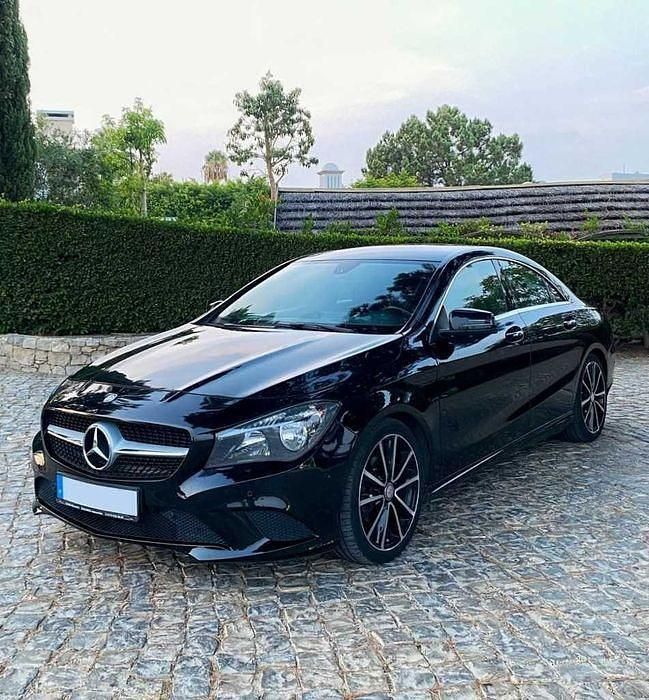 Preto Usado 2014 Mercedes CLA180 Sedan | € 15.900 (Preço justo) - Imagem 1/4