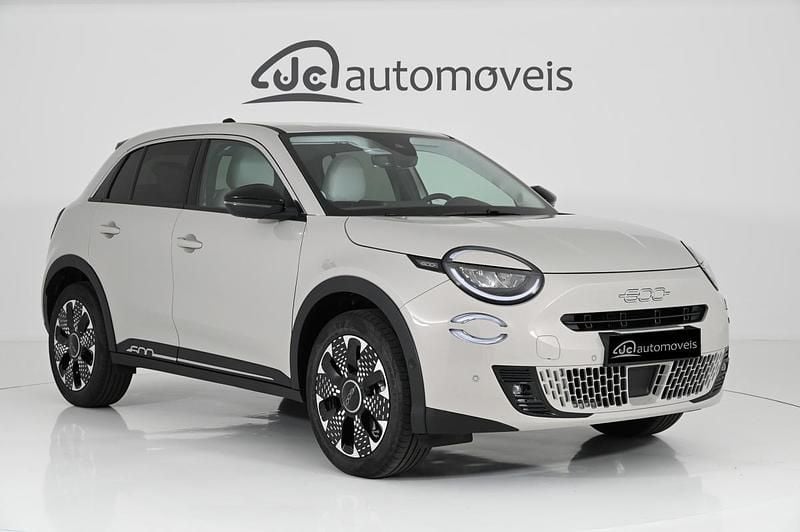 Outra Usado 2025 Fiat 600 | € 25.900 (Preço justo) - Imagem 1/4