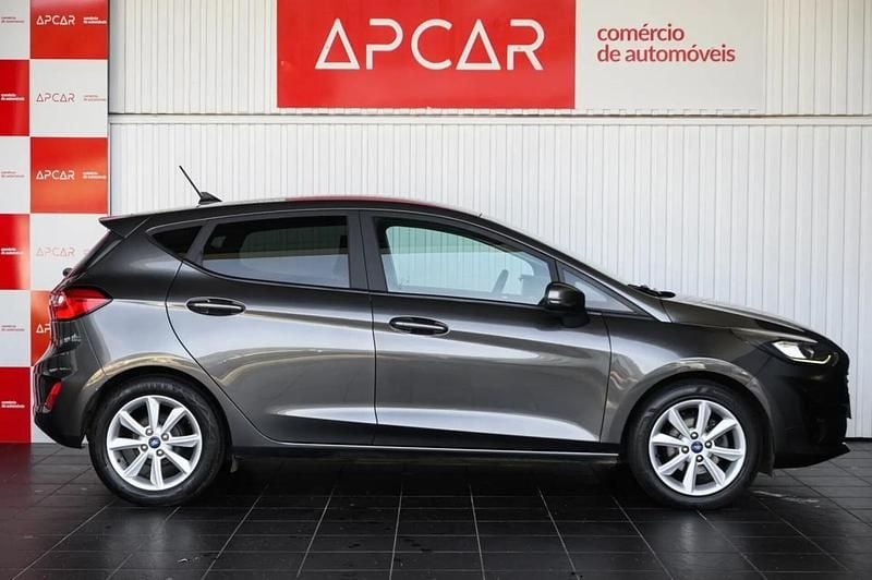 Usado Ford Fiesta Trend 100 HP (73 kW) 2023 Cinza Citadino