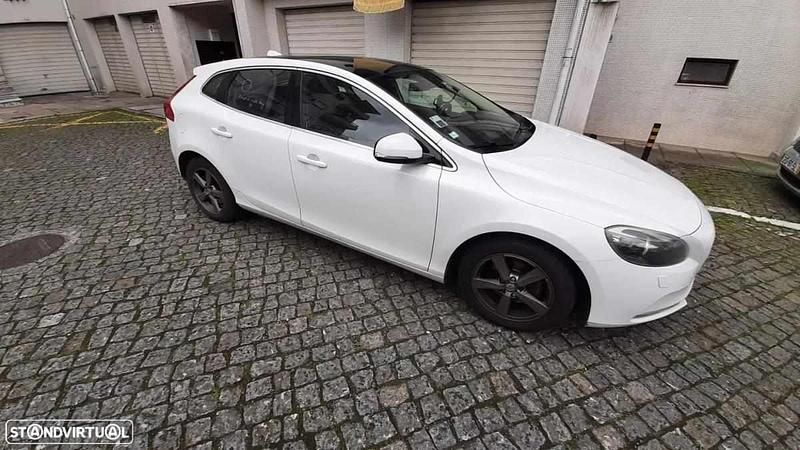 Branco Usado 2013 Volvo V40 Citadino | € 8.000 (Super Preço) - Imagem 1/4
