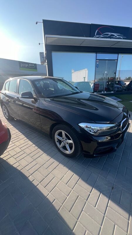 Preto Usado 2017 BMW 116 Efficient Dynamics Citadino | € 17.900 - Imagem 1/4