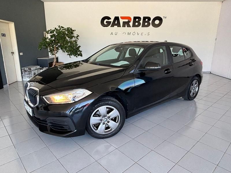 Preto Usado 2021 BMW 118 Citadino | € 21.950 (Bom preço) - Imagem 1/4