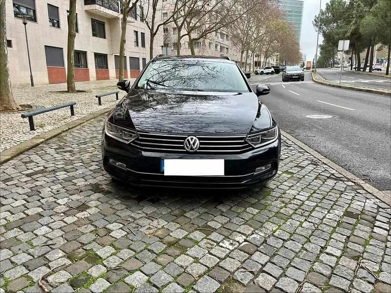 Usado VW Passat 150 HP (110 kW) 2018 Preto Carrinha
