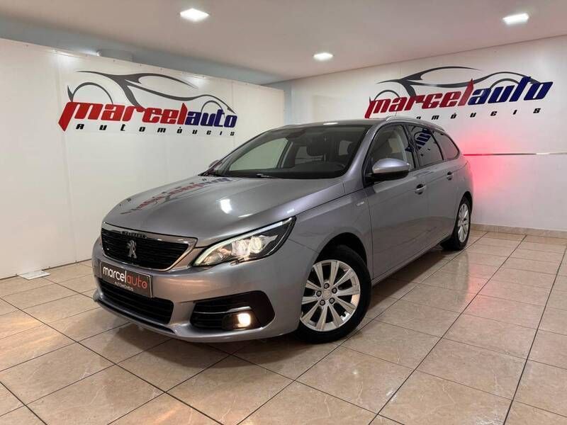Cinzento Usado 2018 Peugeot 308 Style Carrinha | € 14.900 (Preço elevado) - Imagem 1/4