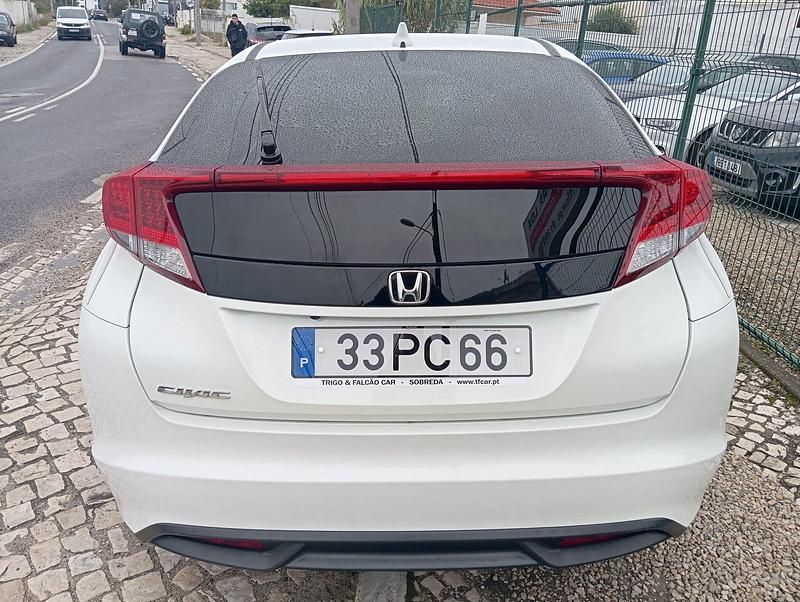 Usado Honda Civic Sport 100 HP (73 kW) 2014 Branco