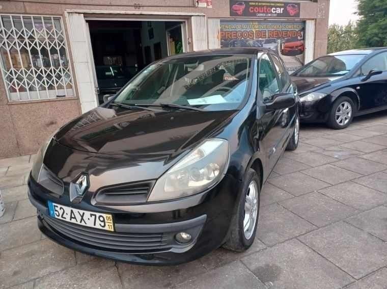 Preto Usado 2005 Renault Clio II | € 4.399 (Preço justo) - Imagem 1/4