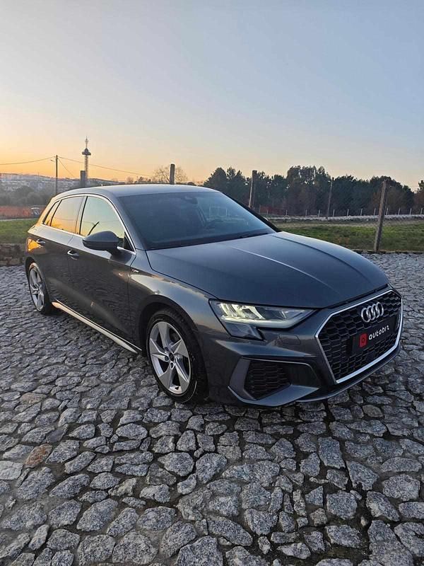 Usado Audi A3 116 HP (85 kW) 2023 Cinzento Citadino