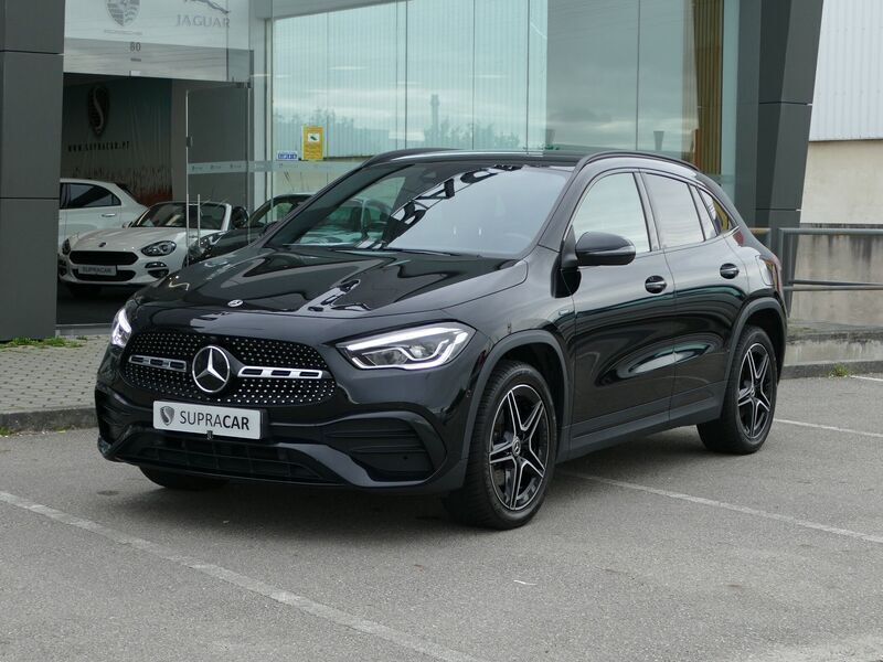 Preto Usado 2020 Mercedes GLA250 AMG line SUV | € 35.900 (Preço justo) - Imagem 1/4