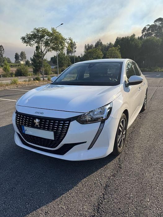 Usado 2019 Peugeot 208 Allure Citadino | € 11.990 (Preço justo) - Imagem 1/4