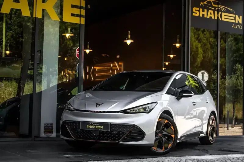 Cinzento Usado 2021 Cupra Born Citadino | € 24.750 (Preço justo) - Imagem 1/4